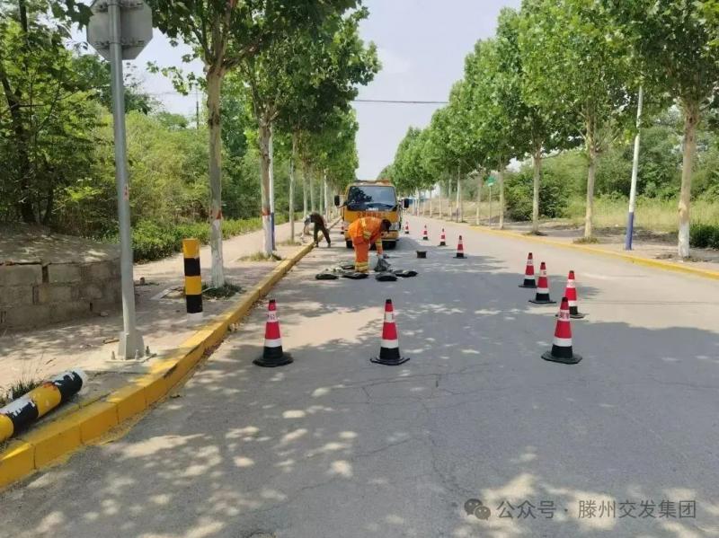 交發(fā)集團恒通公司聯合木石鎮(zhèn)道路..